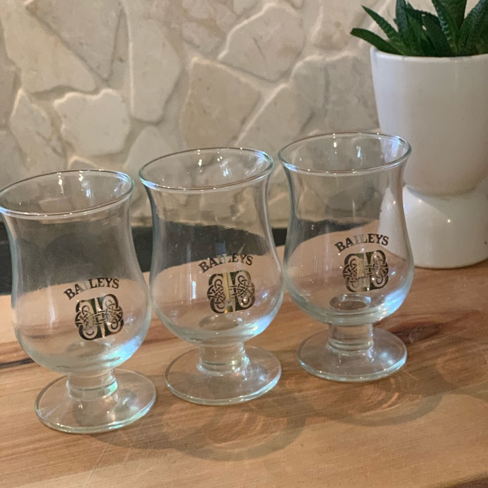 BAILEY’s | Set of 3 | Gold Celtic Knot Baileys Logo Liqueur Stemmed Glasses